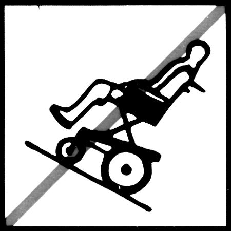 Invacare TDX SP2 -sarja G Tämä symboli osoittaa kytkentävivun "työntöasennon". Tässä asennossa moottori ei ole käynnissä ja moottorijarrut eivät ole käytössä.