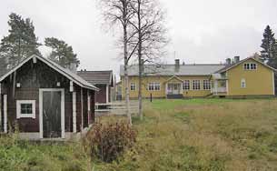 Kylän sydän on Paloperän koulu, kauniin Kinttaanjoen niskassa, toimien nykyisin kyläyhdistyksen ja metsästysseuran kylätalona. Paloperän kylällä on nykyään noin 30 vakituista asukasta. Kuva 64.