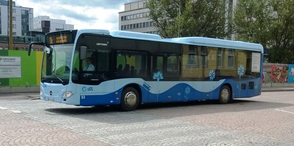 1.2. Dieselbussi 1.2.1. Dieselbussien ominaisuudet Useimmat Suomessa käytössä olevista busseista on varustettu diesel-moottorilla.