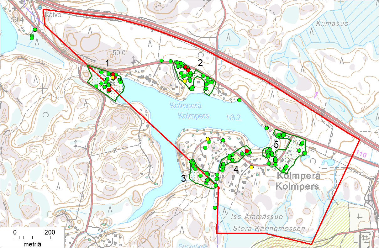 Kuva 9. Liito-oravan jätösten löytöpaikat Kolmperän alueella huhti toukokuussa 2014. Punaisella pisteellä on merkitty todetut pesäpuut, vihreillä pisteillä muut jätöslöydöt.