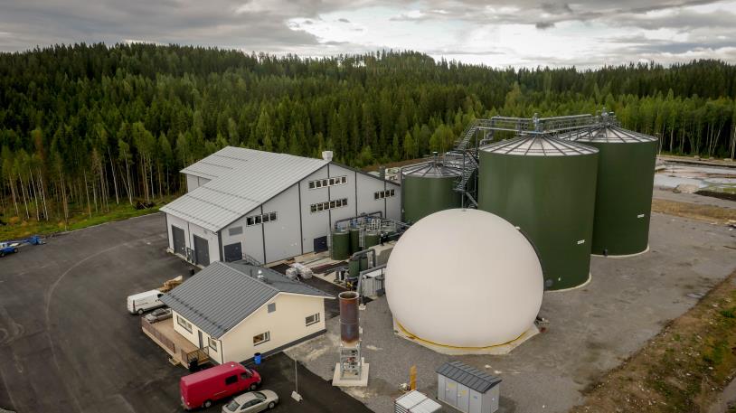Toimimme valtakunnallisesti Kuopion Biotehdas Jätteenkäsittely Jätteenkäsittelykapasiteetti 60 000 tn/vuosi Puhdistamolietettä jätevedenpuhdistamoilta Erilliskerätty biojäte Kauppojen ja