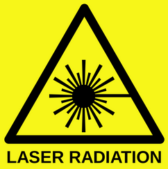 4. Konenäköjärjestelmän osat Valaistus Koska laser-valo on erittäin konsentroitunutta ja intensiteetiltään voimakasta, se saattaa polttaa verkkokalvon silmään osuessaan.