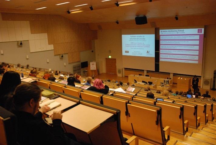 Apurahan suuruus Euroopan ulkopuolelle sijoittuviin matkoihin oli pääsääntöisesti 900 ja Eurooppaan 500.