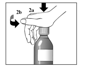 6. Huuhtele välittömästi annosmitta vedellä. 7. Poista annosmitassa oleva vesi, pyyhi mitta puhtaalla liinalla ja laita se takaisin pullon korkin päälle.