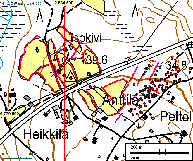 9 Hangasmäki Hangasmäen tienoolla nykyinen tielinjaus seurailee vanhaa Viipurintietä. Paikalla on ollut ainakin jo 1600-luvulla Hangasmäen torppa, joka kuului suoraan Hämeen linnan alaisuuteen.