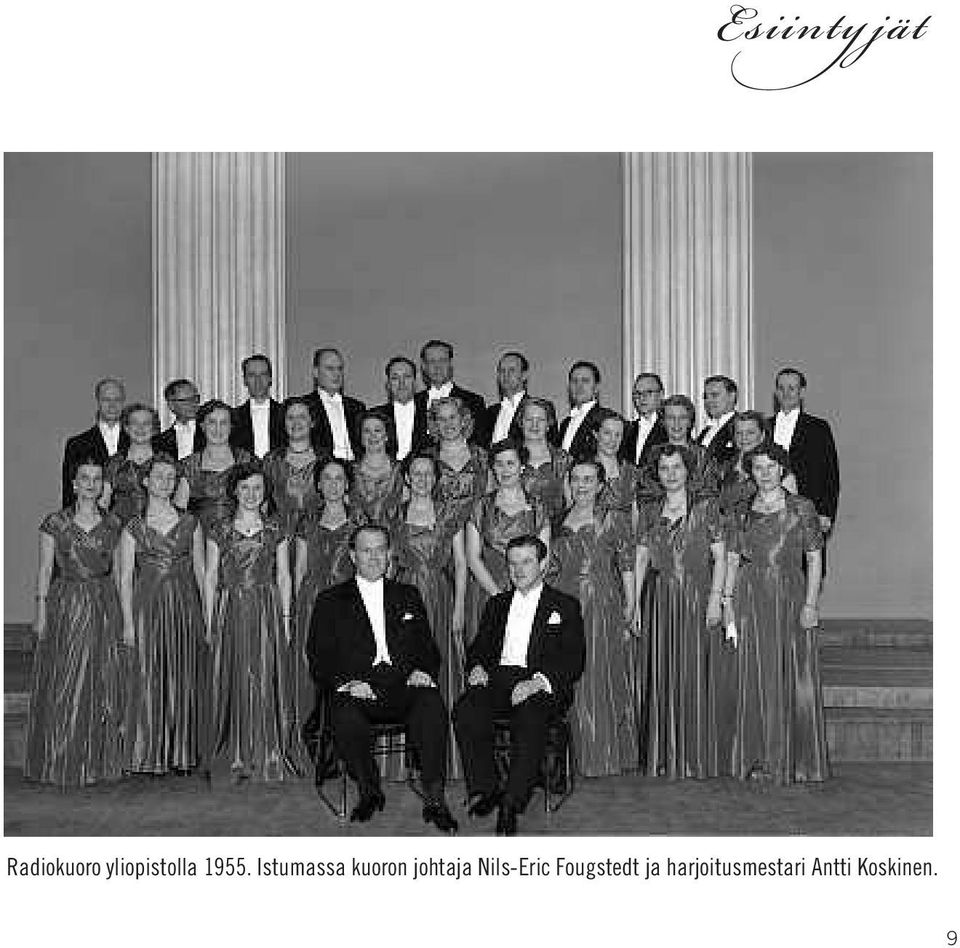 Istumassa kuoron johtaja