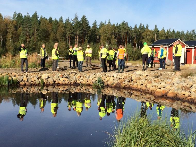 3. Avoin vuorovaikutus - Sidosryhmäkohtaamiset kentällä Aktiivista, rakentavaa ja kuuntelevaa vuoropuhelua sidosryhmien kanssa Avoimet ovet -tilaisuuksia useilla tuotantoalueilla eri sidosryhmille