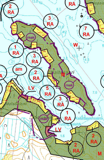 2000), jossa alueelle laaditut ranta-asemakaavat on osoitettu informatiivisina vain sisältönsä mukaisesti (violetti rajaus rnak seuraavassa kartassa).