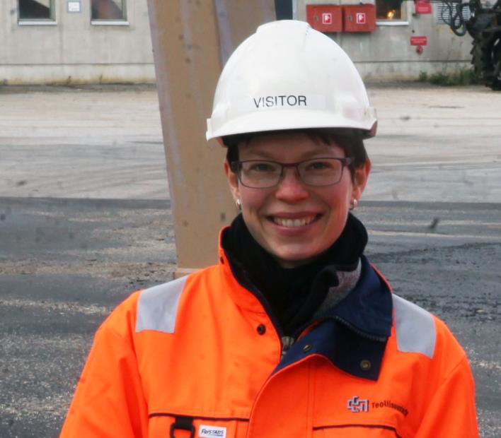 Kouluttajat Annika Hämäläinen, Teollisuustaito Oy:stä pääkouluttaja Geologian tutkimuskeskuksesta Oulun yliopistosta Lappeenrannan