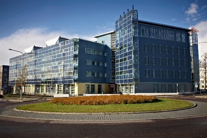 Helen ja sähkövarastot Näemme sähkön välivarastoinnin tulevaisuuden älykkään sähköverkon merkittävänä joustoelementtinä, joka auttaa sovittamaan tuotantoa ja kulutusta Sähkövarastojen tarjoamaa