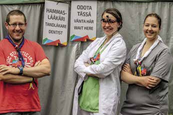 TEKSTI Iida Vainionpää KUVAT Anni Temonen Kuva Joel Forsman Roihu 2016 Partiolaisten hammashoitola liekeissä Ojentaisitko Cavitin? Heinäkuun 20. 28.