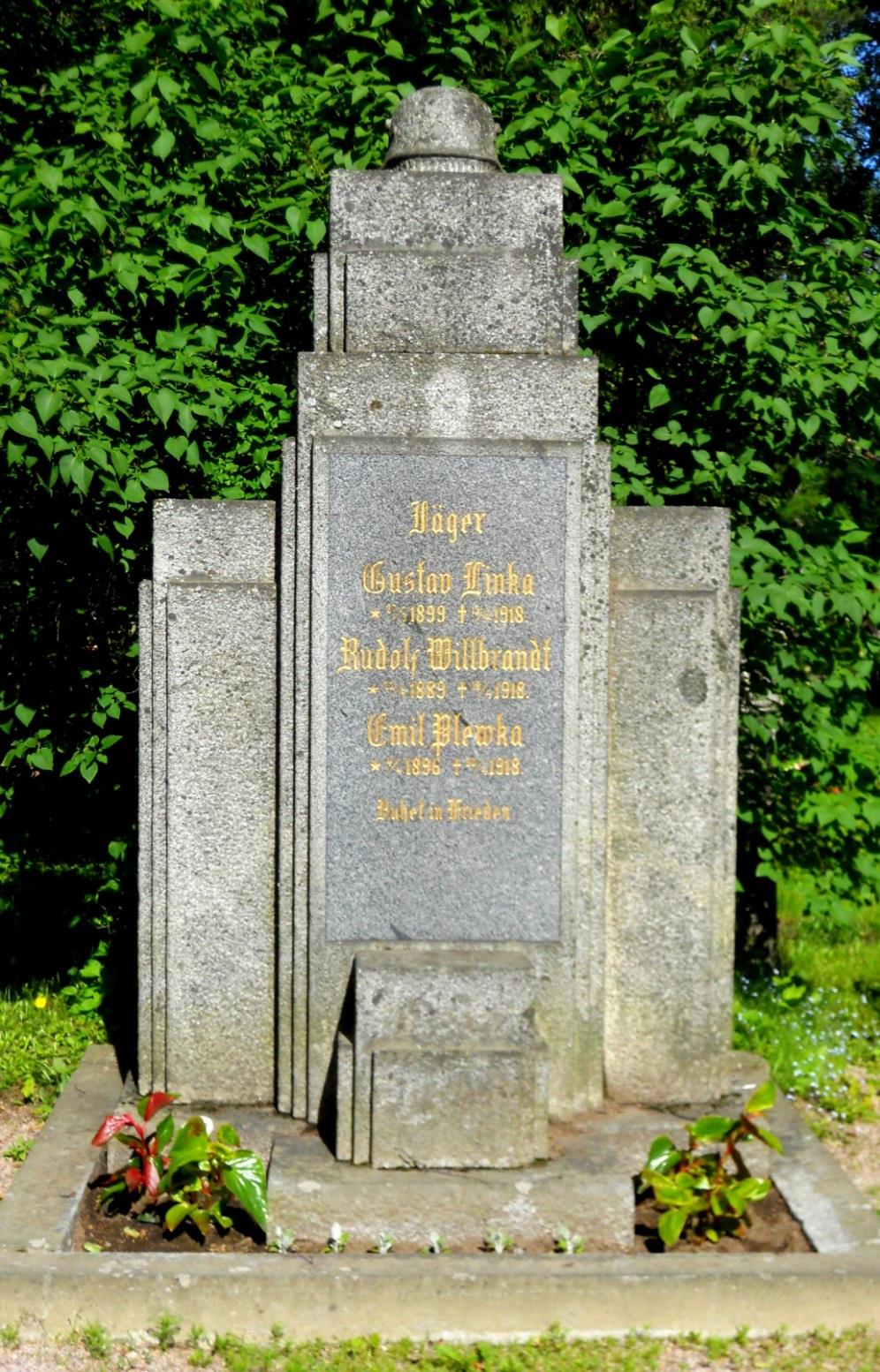 Saksalaisten kaatuneiden muistomerkki Muistomerkin on suunnitellut ja valmistanut kivenhakkaaja R. Koivunen ja sen on paljastettu 13.4.1919. Muistomerkki sijaitsee Orimattilan hautausmaalla.