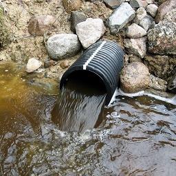 Virtaamansäätö turvemetsätaloudessa Tarvittavaan pidätykseen oleva tilavuus Tulvahuippujen hallinta Ylivuotoputki A A A A F D P S Sedimenttivarasto Pysyvä allastilavuus