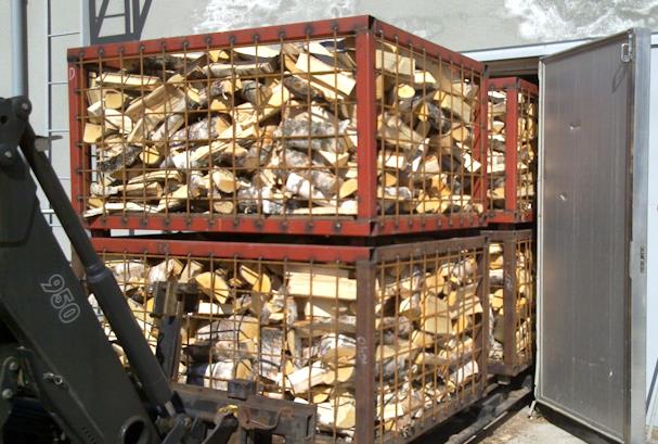 Kuvapaikka (ei kehyksiä kuviin) Puun keinokuivauksen perusteet ja