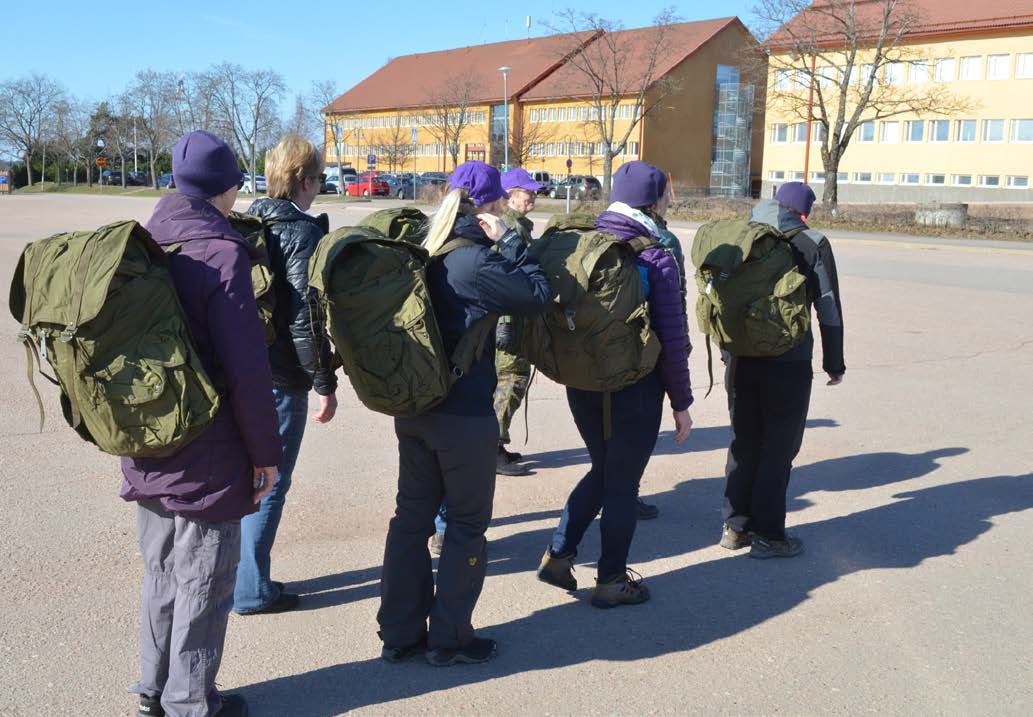 Aviomies löysi netistä Naisten Valmiusliiton ja NASTA-kurssit, kertoo Muonitus maastossa kurssille osallistuva Leena Pohjola,