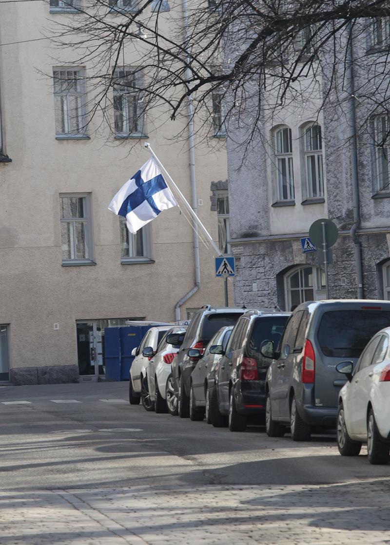 Tänään aiheena 1. Onko Suomi turvallinen maa? 2. Mikä meitä Suomessa uhkaa? 3.