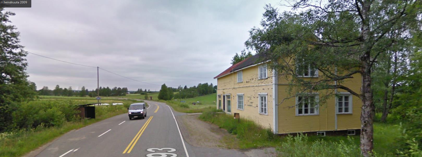 Koivikko, Tenhusen kauppa, rakennettu v. 1936. Toimi kauppana vuoteen 1965, sen jälkeen postina. Niemiskylän alue. SR-1, paikallisesti merkittävä, Koskenjoen ja Niemisjärven royk (vah.9.12.2002.