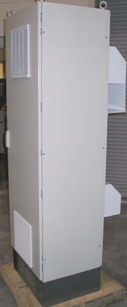 3 Mekaaninen asennus VLT HVAC Drive High Power -taajuusmuuttajan 3.4.