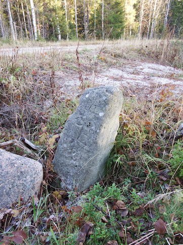 22 2. Alkumaa 2 Mj-rekisteri: Laji: Tyyppi: Tyypin tarkenne: Ajoitus yleinen: Lukumäärä: Rauhoitusluokkaehdotus: Paikkatiedot: Karttanumerot: TM35-lehtijako vanha yleislehtijako kulttuuriperintökohde