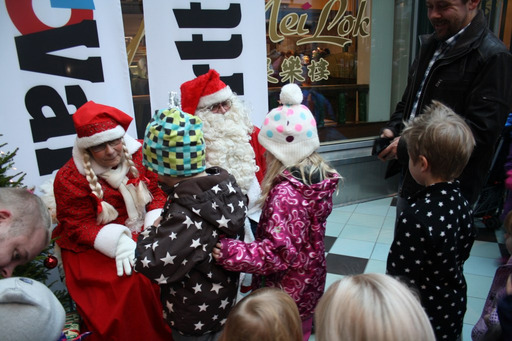 JOULU POP UP 17.12.2016 Joulu Pop Up tuo markkinamyyjät ja jalkauttaa keskustan yritykset kaupunkikeskustaan joulun alla. Tapahtuma järjestetään Kouvolan Kauppatorilla.