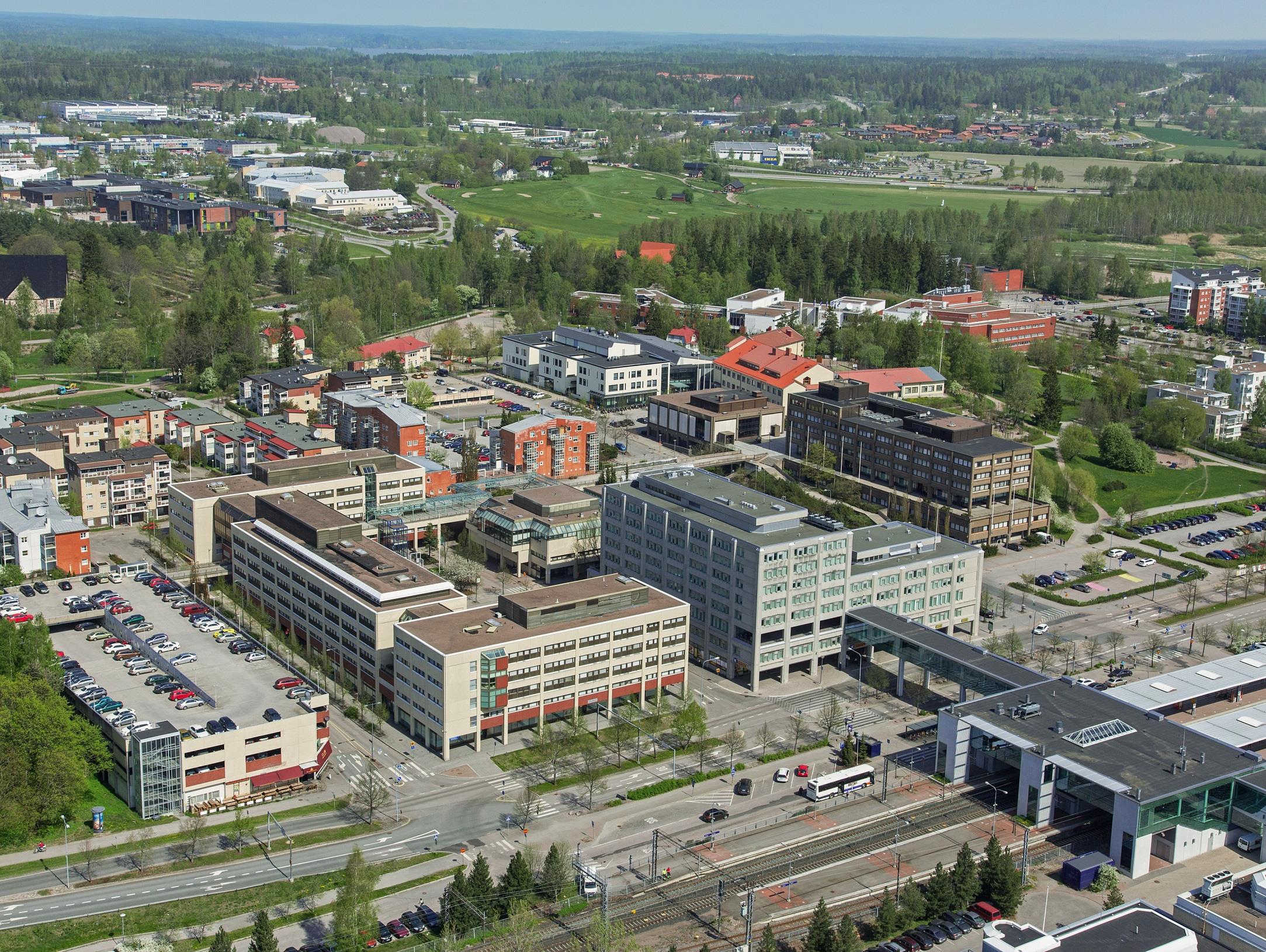 Valtuustotalo (1979) kunto on hyvä. Ei merkittäviä peruskorjaustarpeita lähivuosina. Kaupungintalo (1971) on ollut tyhjillään vuodesta 2009, odottaa valtuuston päätöstä sen tulevaisuudesta.