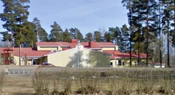 Sivunumero: 1 Arkistokuva KULLASVUOREN KOULU KOULUKUJA 2 17500 PADASJOKI SISÄILMAONGELMAN