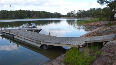 NORKULLALANDET 13.6. 2016 Lähestyminen koillisesta. Vasen itäinen naapuri ja ranta.