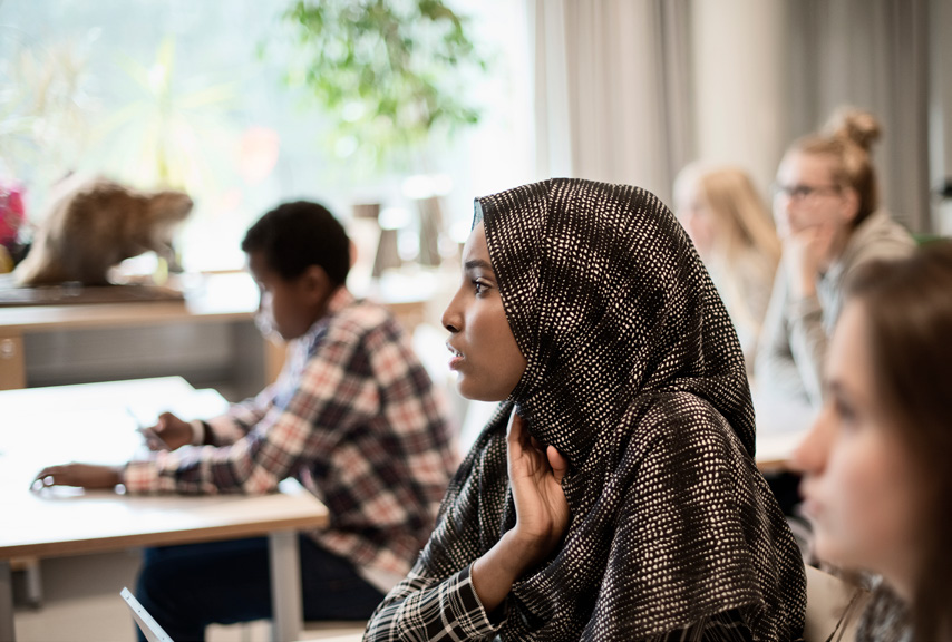 24 Kieli- ja kulttuuriryhmien opetus Kieli- ja kulttuuriryhmien opetuksen tavoitteena on tukea oppilaiden monikielisyyttä ja kotoutumista suomalaiseen yhteiskuntaan.