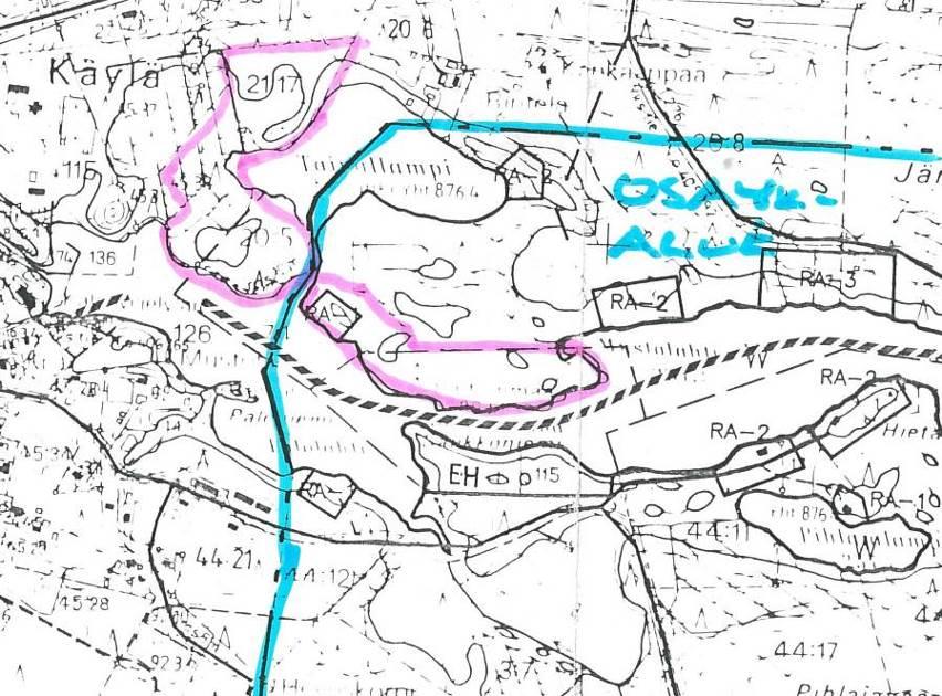 KITKANMUTKAN RANTA-ASEMAKAAVA 16 ************************** Kuva 17 Valtuuston 14.11.2016 hyväksymän yleiskaavan merkintöjä ja määräyksiä Alueen itäpuolella on Kuusamon kunnanvaltuuston22.8.