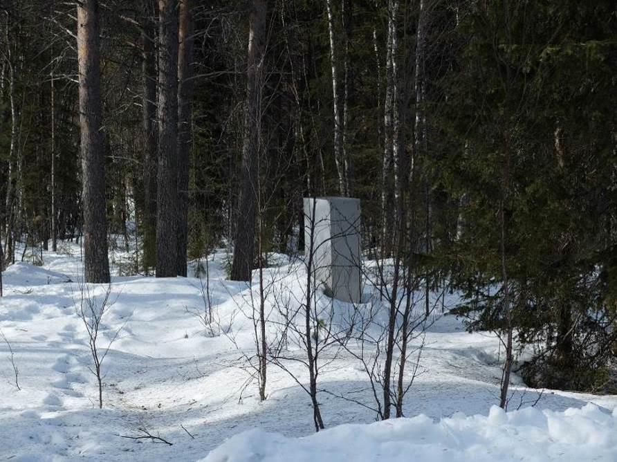 KITKANMUTKAN RANTA-ASEMAKAAVA 26 ************************** Kuva 24 Kapea salmi, joka johtaa Taivallammelle.