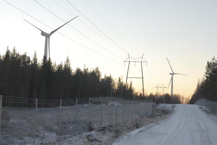 Generaattorista ja lapojen liikkeestä aiheutuu voimalan runkoon tärinää, joka siirtyy runkoa pitkin veden alle, mikä saattaa vaikuttaa vesieliöihin.