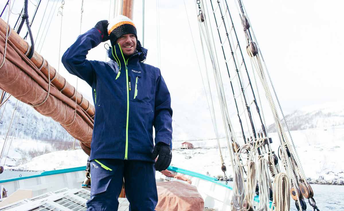 DRYMAXX brand clothing is designed to perform in extreme conditions. It provides protection and comfort in wind, rain and snow.
