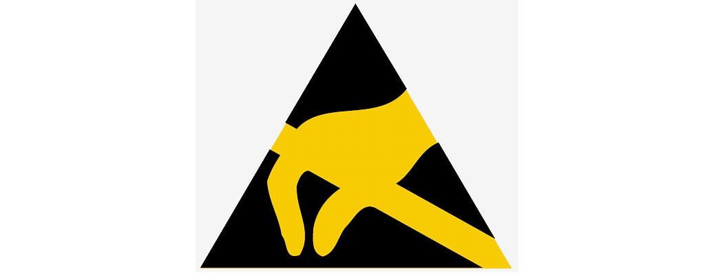 4 Käyttöönotto 4.5 Kirurgisen moottorin ja jäähdytysainesäiliön liittäminen ESD-symboli VARO Sähköstaattinen lataus. Elektronisten rakenneosien tuhoutuminen.