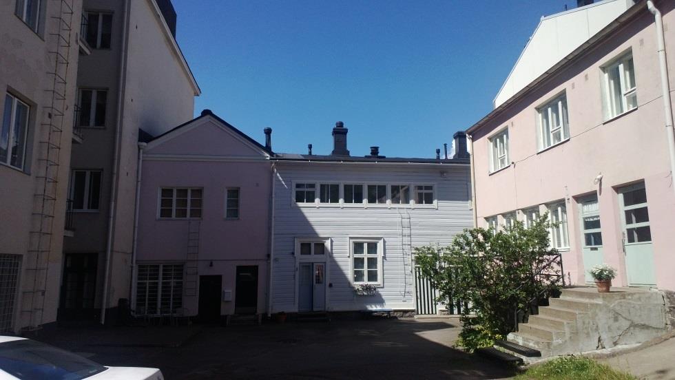 7 3 SUUNNITTELUN LÄHTÖKOHDAT 3.1 Selvitys suunnittelualueen oloista 3.1.1 Alueen yleiskuvaus Kaava-alue sijaitsee keskustan ydinalueella, kauppatorin varrella.