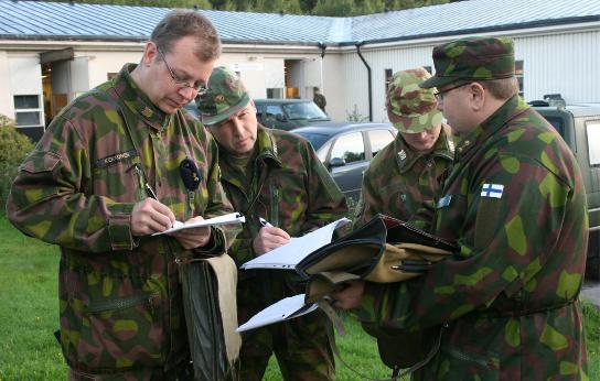 Koulutus Vapaaehtoinen maanpuolustuskoulutus on yksi Vääpelikilta ry:n tärkeimmistä toimintamuodoista ja vuonna 2008 sen määrä nousi suuremmaksi kuin koskaan aikaisemmin.