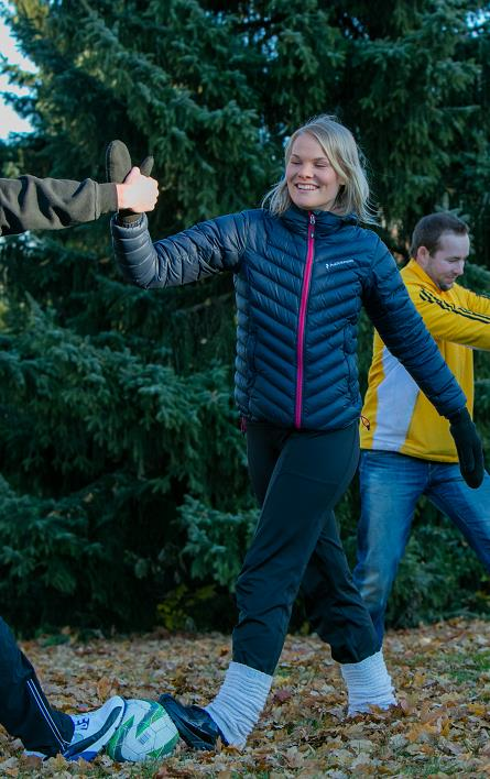 Harjoituksen ilmapiiriin vaikuttavat tekijät OHJAAJAN TOIMINTA Ohjaajan oma esimerkki ja innostus Ohjaajan vuorovaikutustaidot Ohjaajan selkeä ja ymmärrettävä