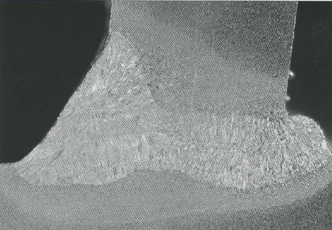 11 Kuva 6. 6 mm RAEX 275 teräksen pienaliitos yhdellä palolla (Jernström et al., 2002, s.
