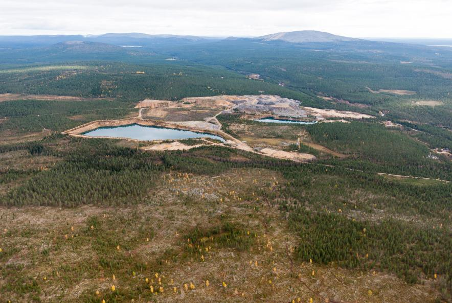 Hannukaisen alueella. Rautavaaran alueella sijaitsevat myös entinen maanalainen kaivos, kaksi avolouhosta ja rikastushiekka-allas (Jacobs 2012). Kuva 8.