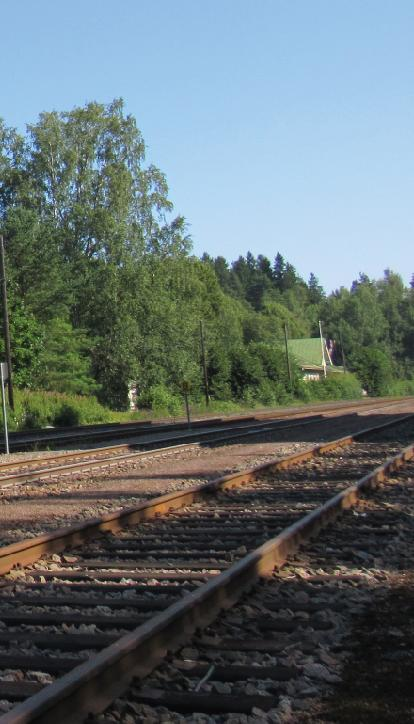 ALUEEN RAKENNUSKANTA Kaava-alueen rakennuskanta koostuu 1900-luvun alussa rakennetusta Kirkniemen asemasta, viidestä 20-30-luvuilla rakennetuista asuinrakennuksista sekä niiden pihapiiriin kuuluvista