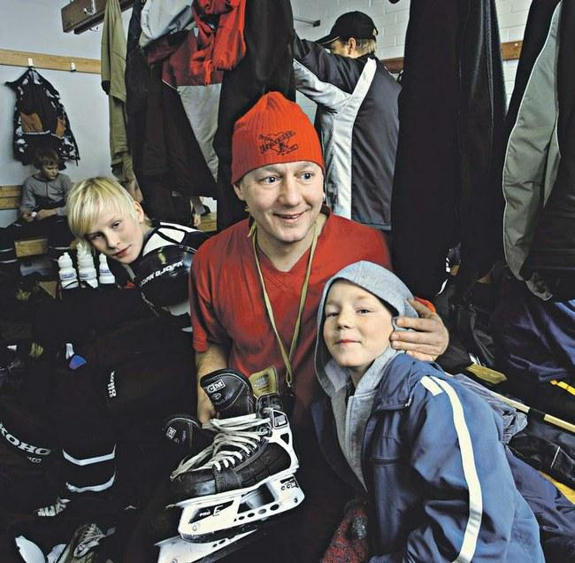 Ville Turkka: Icehearts http://icehearts.sporttisaitti.com/icehearts/ http://www.