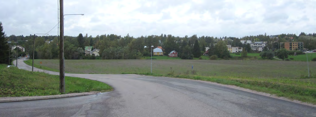 Kv-lue rjutuu eteläosiltn Kuninntiehen (Suuri Rnttie), jo on Hämeen Härätien ohell Suomen tärein historillinen mntieyhteys. Tie on luoiteltu vltunnllisesti merittäväsi rennetusi ulttuuriymäristösi.