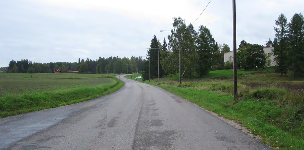 Suunnitteluluen länsiosss virt Sioonjoi, jo on vesilueen oslt Ntur 000 -luett. / I lneringsområdets västr del strömmr Sibbo å vrs vttenområde hör till Ntur 000-området.