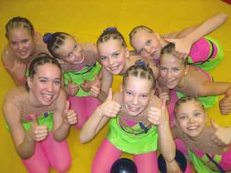 24.11.2007 YKKÖSKATEGORIA! Dominojen odotus ja tiukka treenaus palkittiin TUL:n mestaruuskisoissa Haukiputaalla, kun joukkue sai vihdoin kategorian 1.