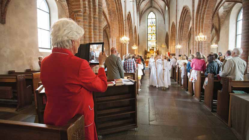 kuva: johan nilsson Mukana Ruotsin kirkon toiminnassa Ruotsin kirkko on demokraattinen kansankirkko. Demokratian edellytyksenä ovat luottamushenkilöt.