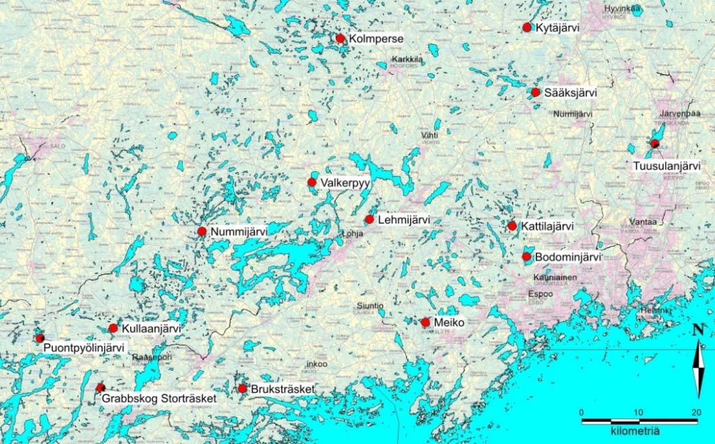 vuosina 2014 ja 2015 (taulukko 1). Näytteet seulottiin kentällä 0,5 mm seulalla ja säilöttiin 70 % etanolilla myöhempää määritystä varten.