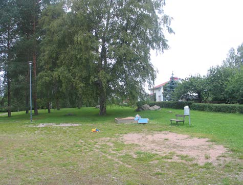 Vinninkoivikko Vinninkoivikko Viheraluetyyppi 3 Pintavesien ohjaus Toimenpide-esitys Poistamisen perusteet pallottelu; kesä; vapaassa käytössä sora (nurmettunut) ei aitausta ei rakenteellisia