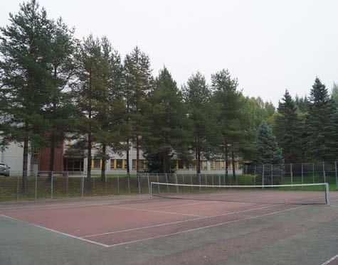Kohmanpuisto, Tesoman tenniskentät 1 ja 2 Kohmanpuisto, Tesoman tenniskentät 1 ja 2 - tennis, kesällä, ei varauksia, ilmainen käyttö plexipave matto on aidattu tennisverkot - Pintavesien ohjaus