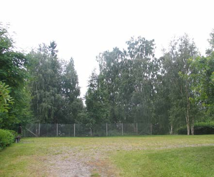 Halkoniemenpuisto Halkoniemenpuisto Halkoniemenpuisto Airokatu Melakatu 33410 Tampere Lentävänniemi VP (uk) A3 Viheraluetyyppi (7, 6) tyydyttävä/välttävä 2 -alue kenttä = 532 m 2 pelikenttä,