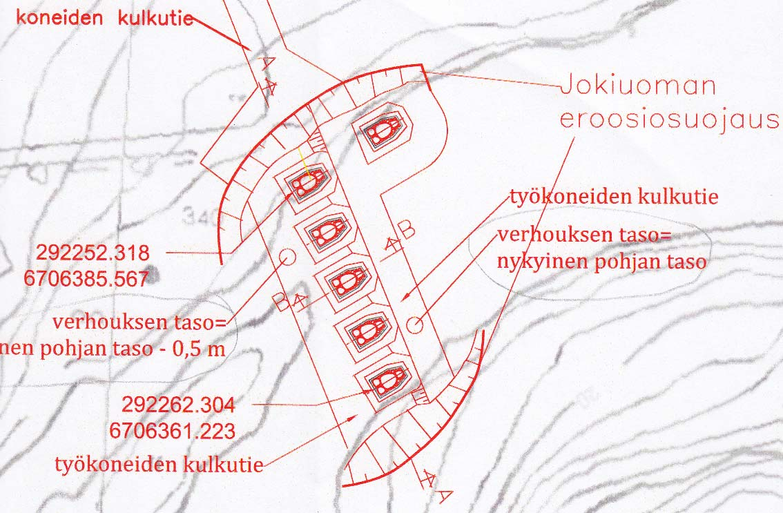 17 7 JÄÄNPIDÄTYSRAKENNE 7.1 Sijoitus ja rakenne Kaukolankosken alueella jäänpidätysrakenteen yleispiirustus, jota tässä laskennassa käytettiin, ilmenee oheisesta kuvasta.