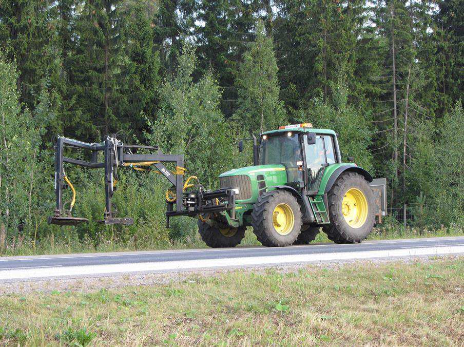 23 Myös muita työkoneita, kuten metsätöissä käytettävää monitoimikonetta, voidaan käyttää.